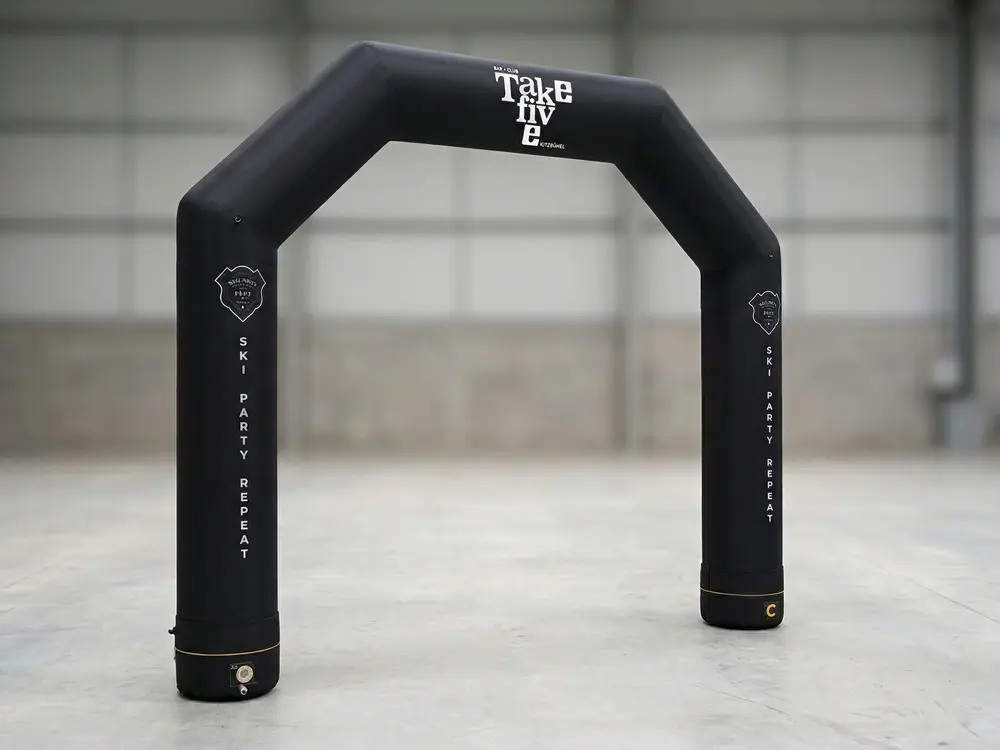 Aufblasbare Fan Bögen in individueller Wunschgröße mit vollflächigem 4c Druck für Events & Sportveranstaltungen.